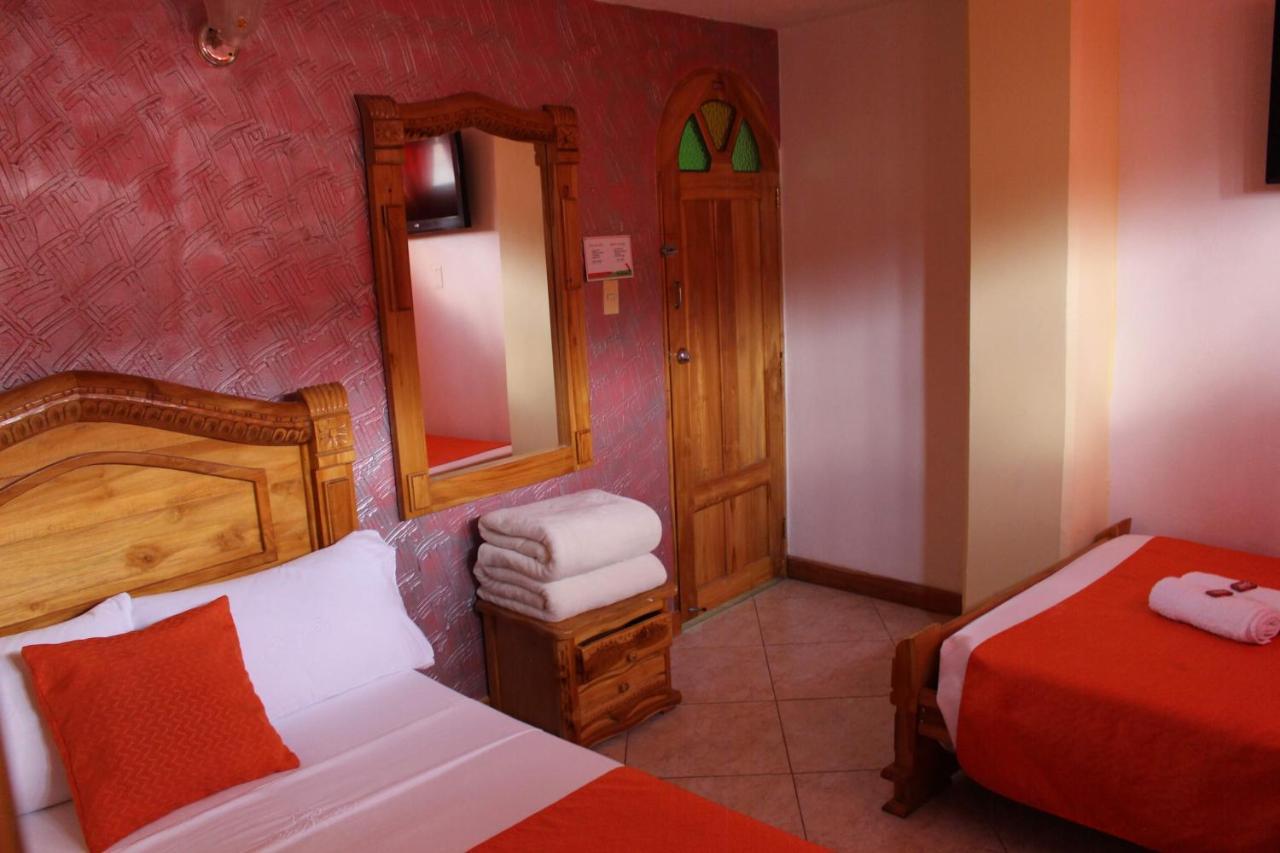 Hotel Las Guacamayas Guatape Guatapé Exterior foto