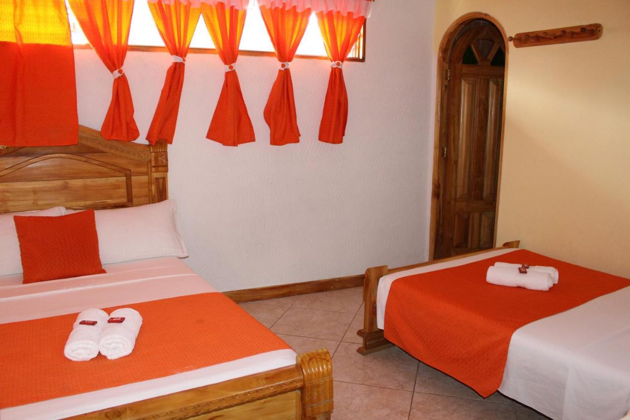 Hotel Las Guacamayas Guatape Guatapé Exterior foto