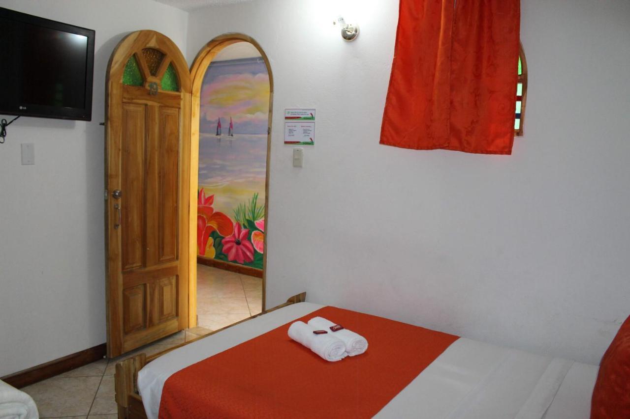 Hotel Las Guacamayas Guatape Guatapé Exterior foto